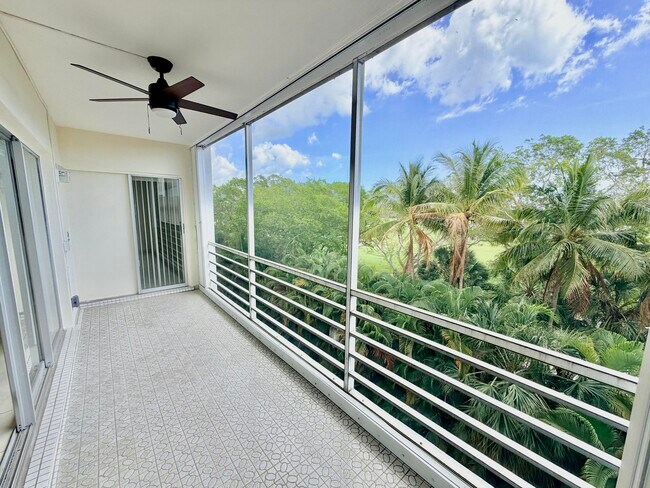 Building Photo - 1000 NE 14th Ave