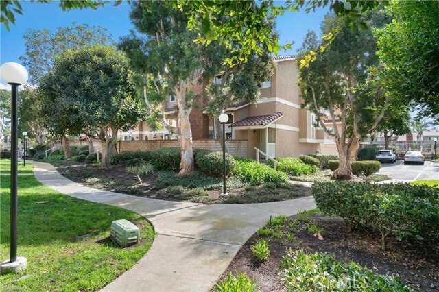 Building Photo - 7801 Seaglen Dr