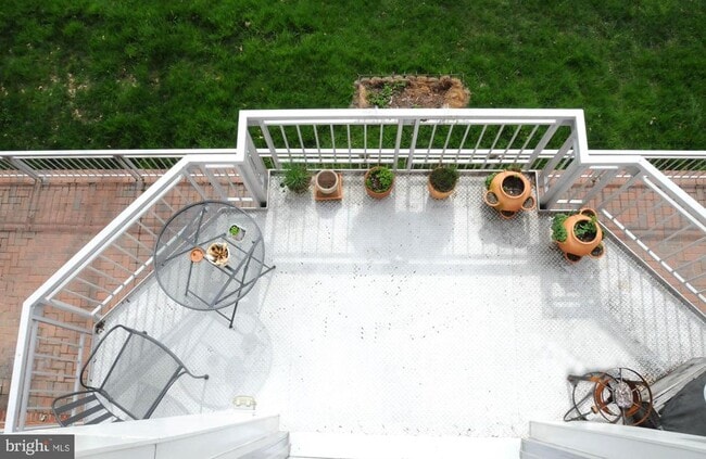 Building Photo - 2010 N Westmoreland St