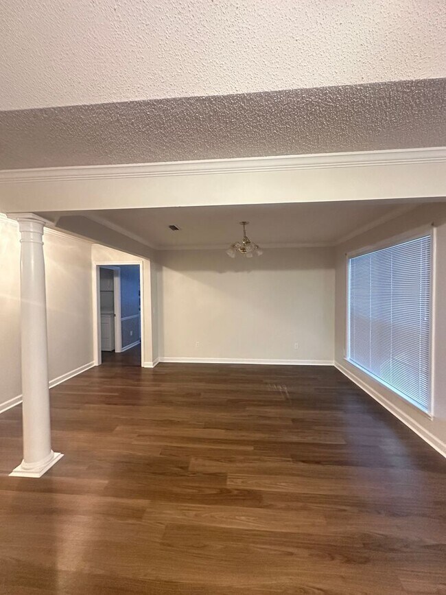 Building Photo - Enterprise!!!  LVP FLOORING~!!!!