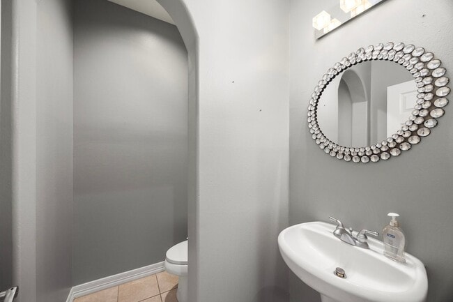 Building Photo - 7930 Stoneyway Dr