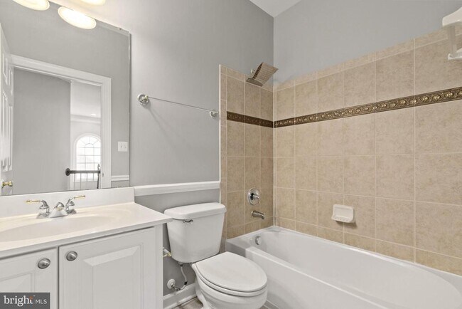 Building Photo - 23209 Robin Song Dr