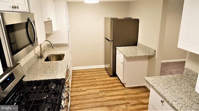 Building Photo - 11818 Breton Ct