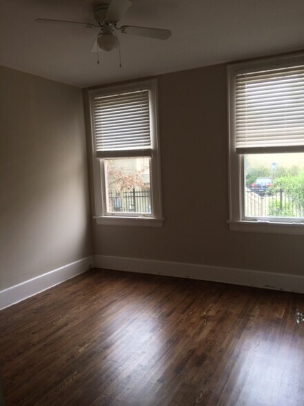 Building Photo - 1334 N Laura St