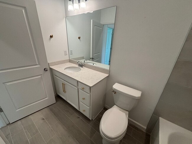 Building Photo - Stunning 3 Bedroom 2 Bath, Great Location! (Freedom Crossing Preserve)