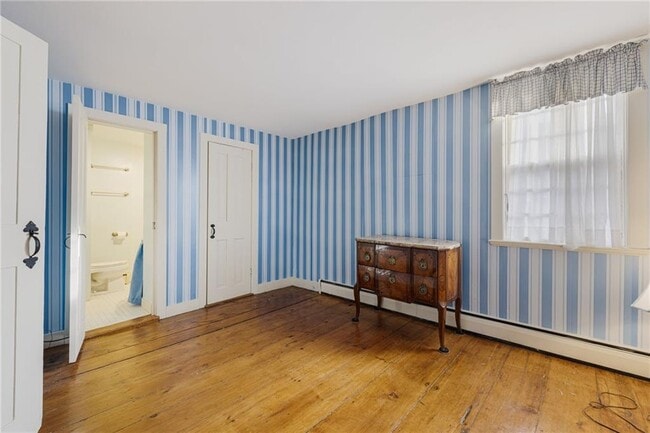 Building Photo - 73 Thames St