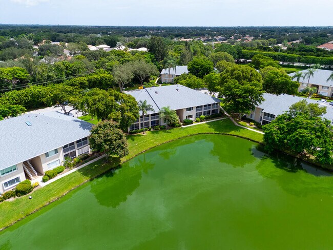 Building Photo - 13810 Oneida Dr