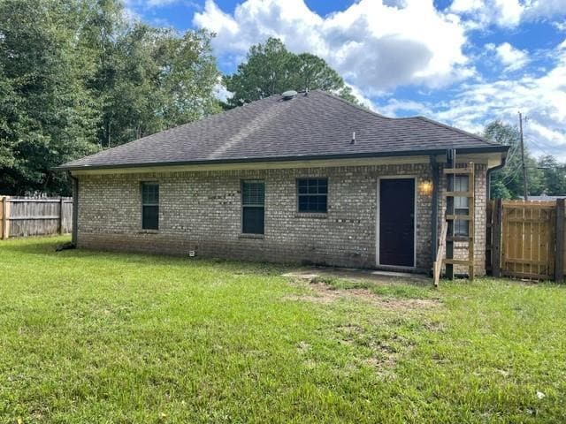 Building Photo - 3420 Fairfield Rd