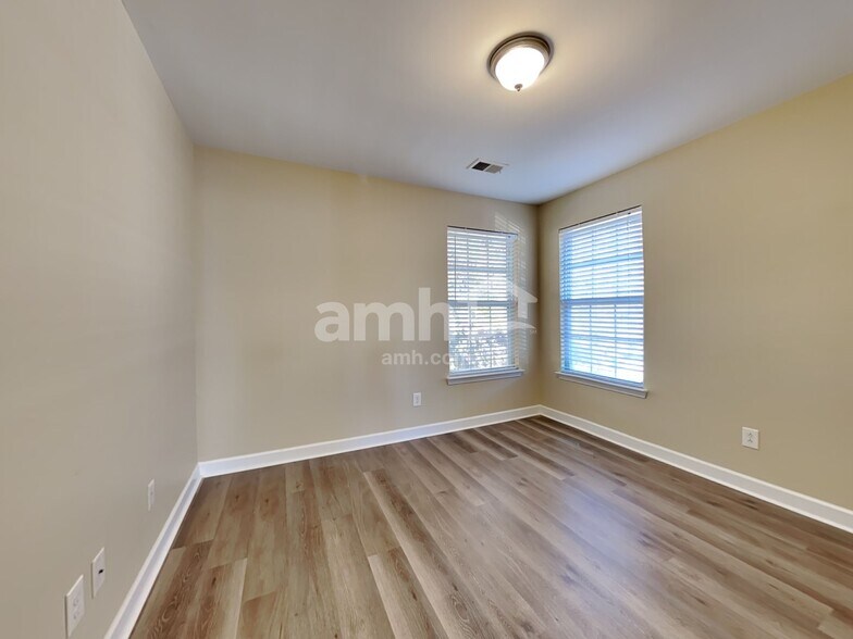 Building Photo - 3014 Argyll Dr