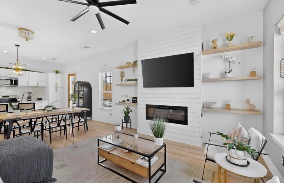 Building Photo - 3889 Sam Cir