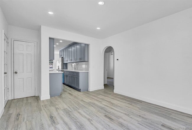 Building Photo - 86-27 239th St
