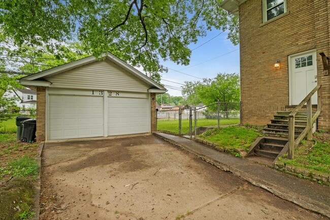 Building Photo - 1328 Enslow Blvd