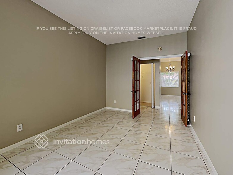 Building Photo - 6408 Lansdowne Cir