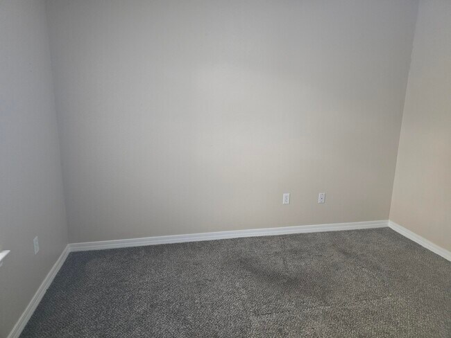 Building Photo - 7720 Lola Cir