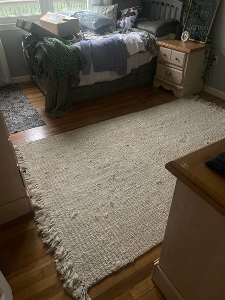 Main floor bedroom - 636 Old County Rd N