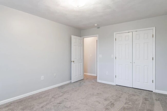 Primary Bedroom - 650 Republic Rd