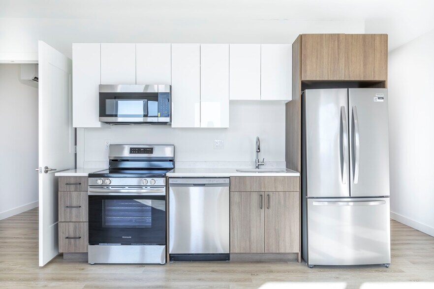 Building Photo - 319 Broadway