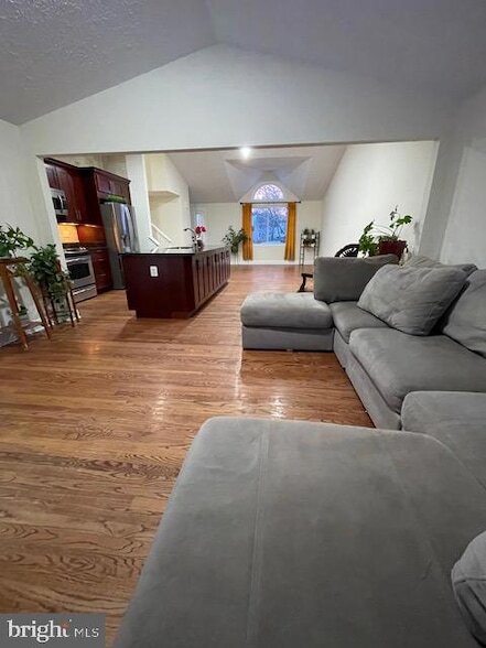 Building Photo - 402 Kojun Ct