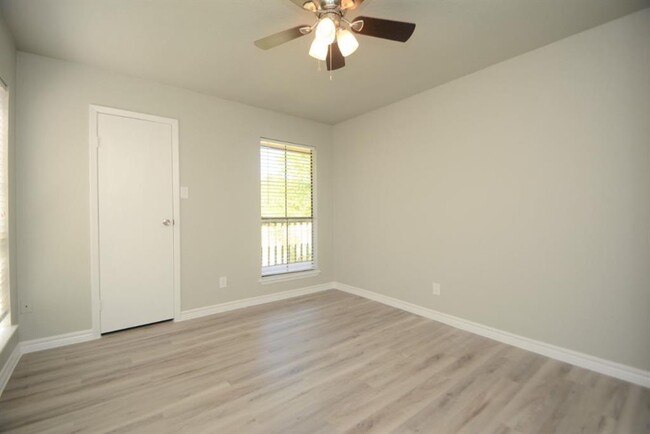 Building Photo - 13151 Walden Rd