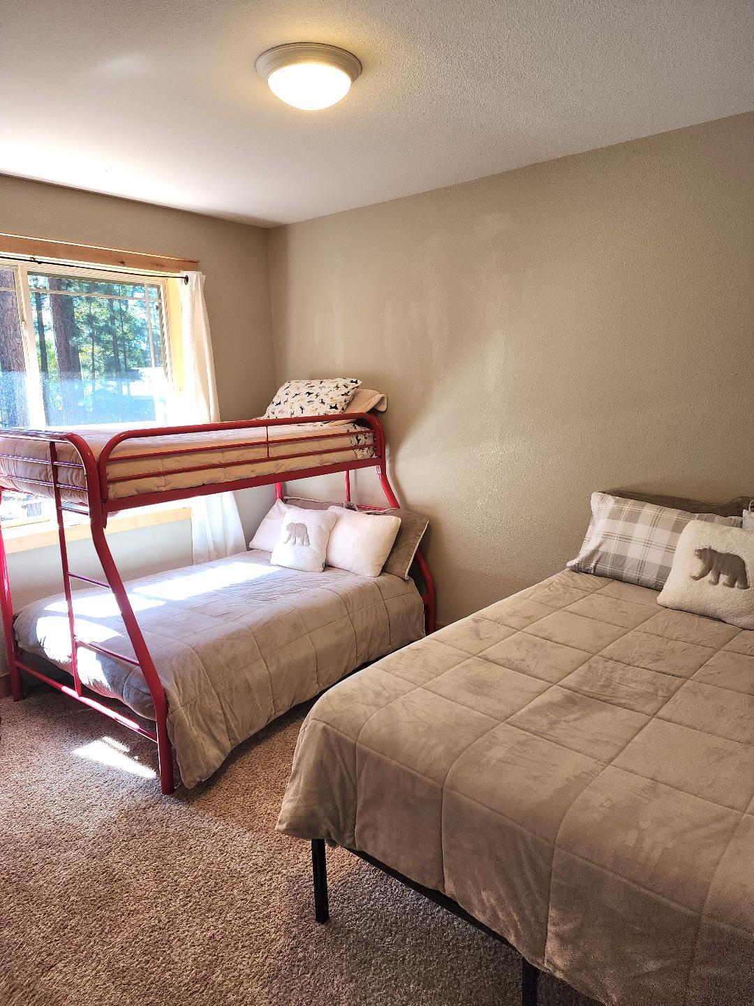 Queen and Bunk Beds - 2989 Fresno Ave