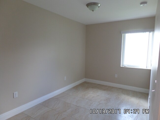 Building Photo - 479 NW 19th St