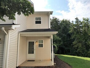 Building Photo - End Unit Townhome on Quiet Cul-De-Sac in Covington Crossing