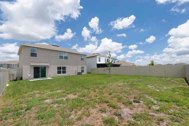 Building Photo - Available now in Wimauma | Spacious 5BR Home with 2,600+ Sqft
