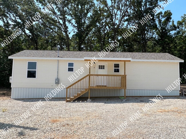 Building Photo - 7 Frazier Oaks Rd