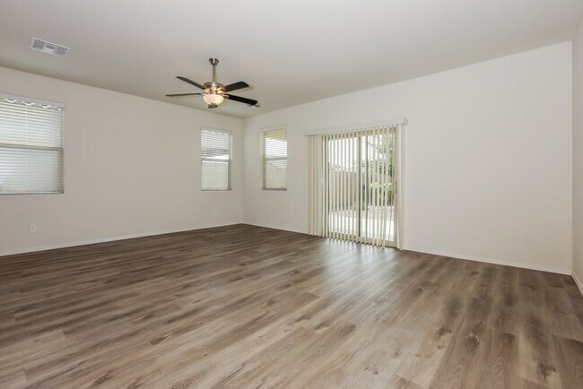 Building Photo - 4621 E Fire Opal Ln