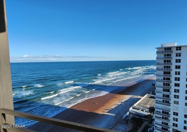 Building Photo - 2828 N Atlantic Ave