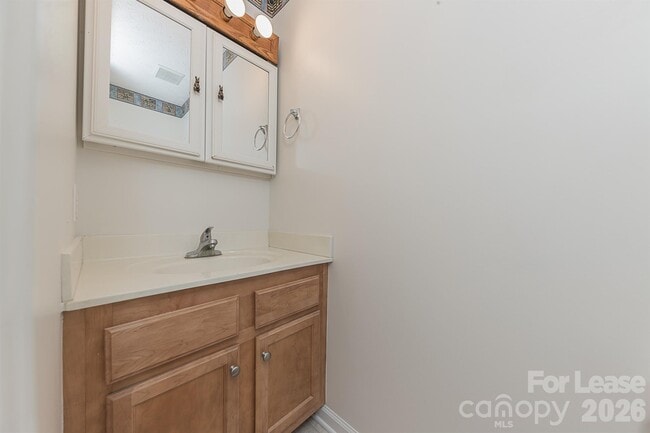 Building Photo - 110 Mendover Dr