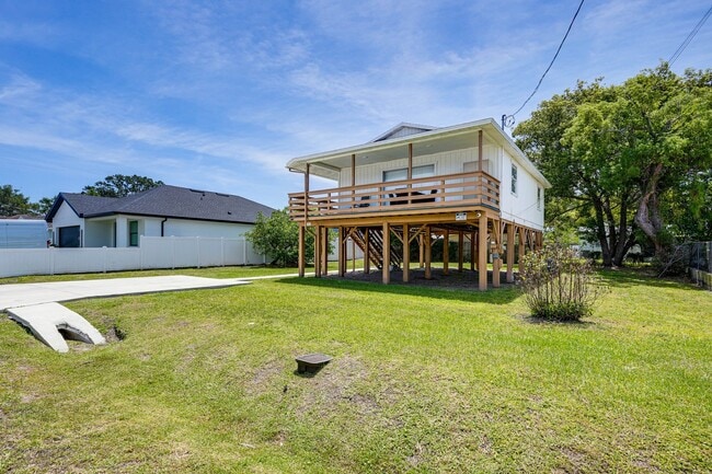 Building Photo - 3022 W Frierson Ave
