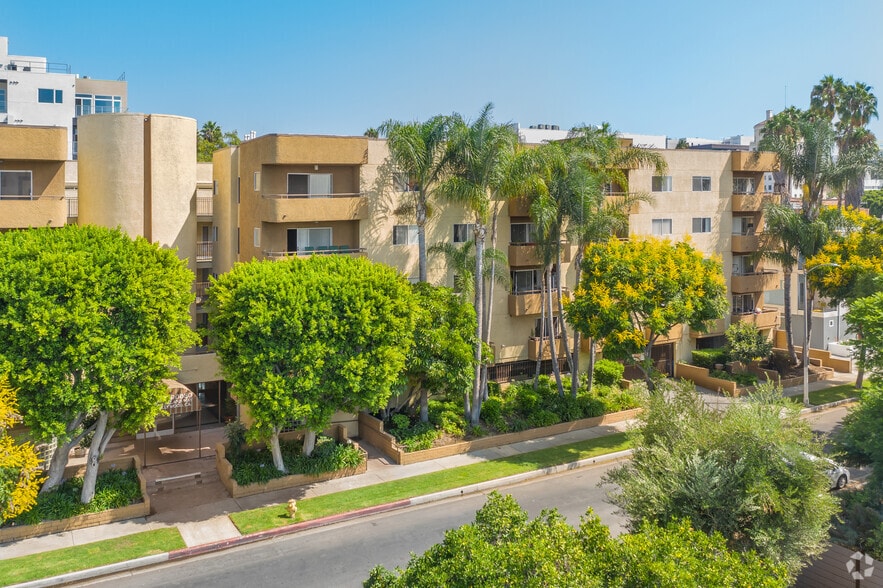 Primary Photo - Rodeo Apartments