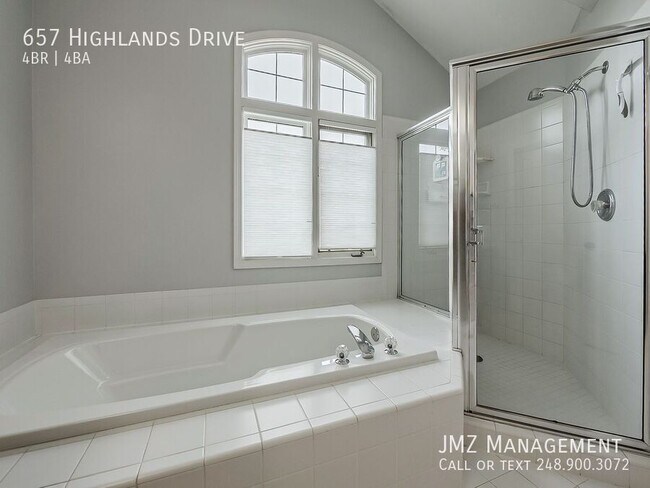 Building Photo - 657 Highlands Dr