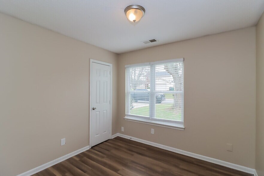 Building Photo - 6705 Rain Creek Way