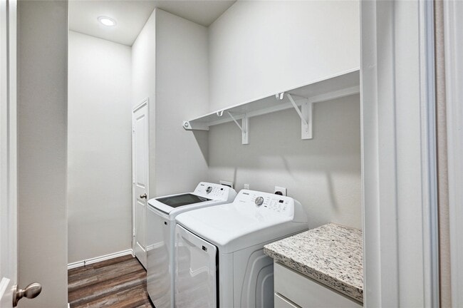 Building Photo - 10196 Barberry St