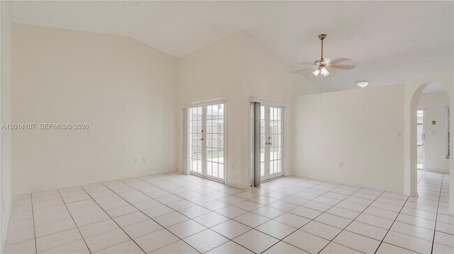 Building Photo - 6410 SW 112th Pl