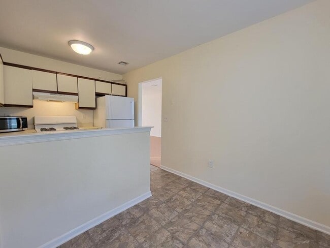 Building Photo - 1 Jodhpur Ct