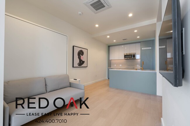 Building Photo - Stunning Four Bedroom Penthouse with Epic ...