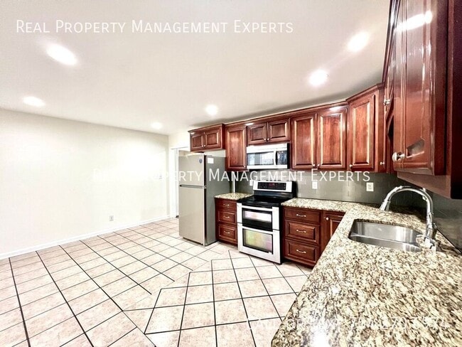 Building Photo - 133 Polaris Dr