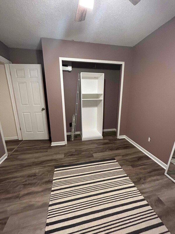 Building Photo - 8017 Marseilles Dr