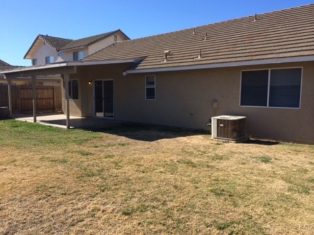 Building Photo - 384 Chestnut St