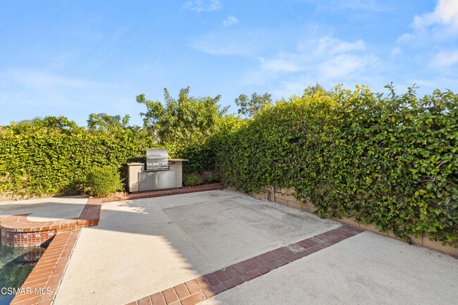 Building Photo - 5442 Alfonso Dr