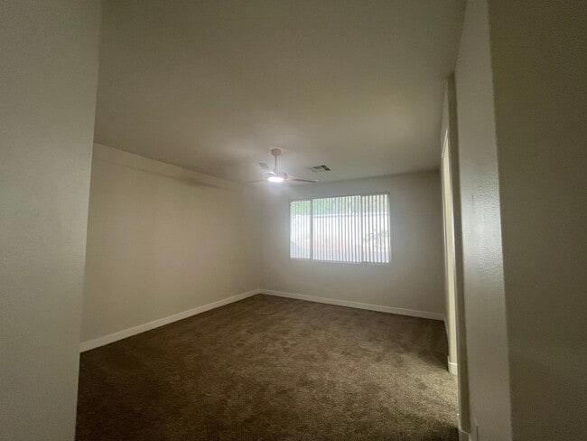 Building Photo - single story, 3 bed, 2 bath, 2 car garage in gated community in Summerlin