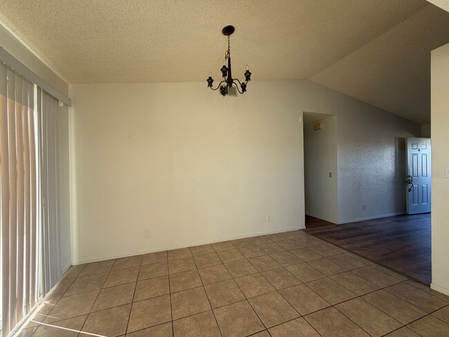 Building Photo - 3 Bedroom House Located in Cul De Sac Near Sportspark