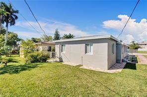 Building Photo - 1624 NE 109th St