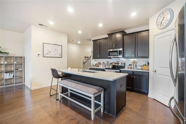 Building Photo - 5526 Donerail St