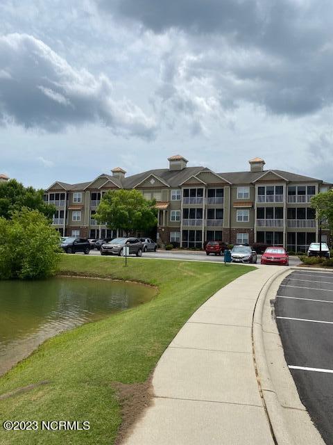 Building Photo - 395 S Crow Creek Dr