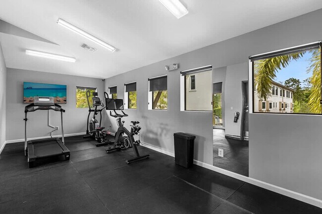 Building Photo - 14590 Damai Ln
