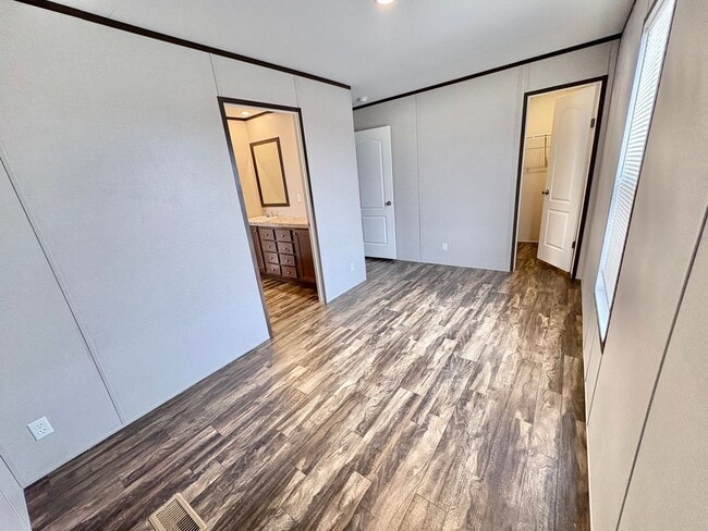 Building Photo - 4017 Stetson